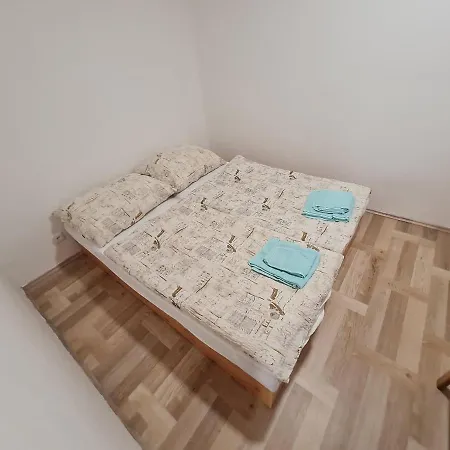Tesla Apartmán *